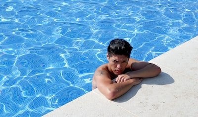 Comment faire le mur d'une piscine ?