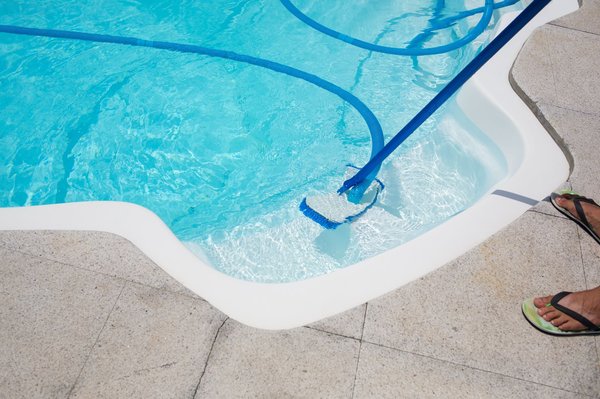 Les piscines à coque : une solution pratique pour les petits espaces ?