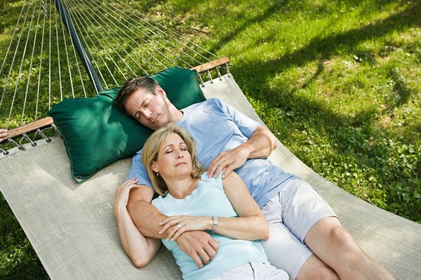 Conseils pour sélectionner un hamac durable et stylé pour votre jardin