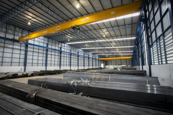 Découvrez le fer plat acier pour vos projets métalliques